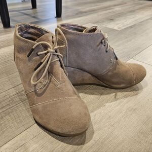 Tom's Desert Wedge US 7.5 Taupe